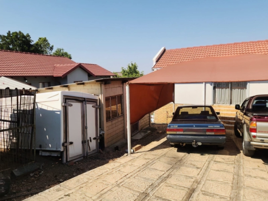 3 Bedroom Property for Sale in Tlhabane West North West